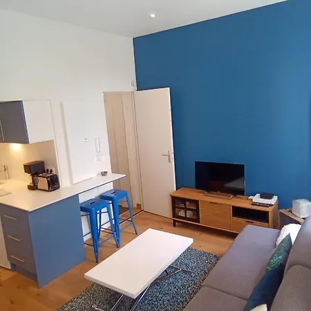 Appartement Studio Avec Mezzanine, à Côté Du Gros Horloge *